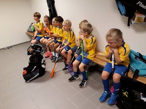 konsentrert og spent gjeng før siste kamp.